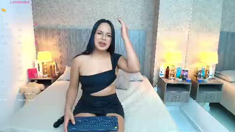 Snapshot of jimena_salazar chatting on 18, 6, 2026 Jimena Salazar online show from 18, 6, 2026