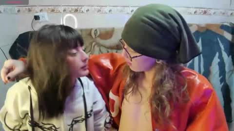 Snapshot of jinnbook chatting on 2, 5, 2026 JinnBook online show from 2, 5, 2026