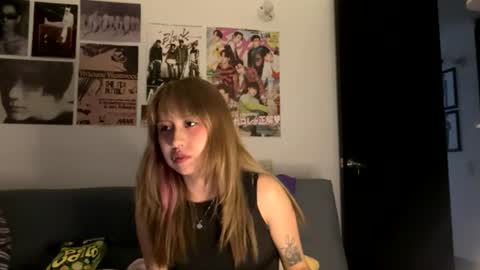 Snapshot of jinxxx_08 chatting on 25, 7, 2026 Minaa online show from 25, 7, 2026