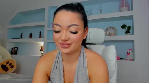 Juliee online show from 2, 10, 2025