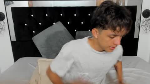 Snapshot of jisus_cat chatting on 17, 11, 2025 Jisus online show from 17, 11, 2025