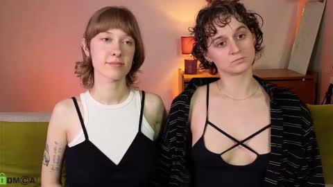 Snapshot of jitoon_exe chatting on 20, 9, 2025 Hey Guys We are Julia ginger  Tina brunette online show from 20, 9, 2025