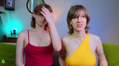 Snapshot of jitoon_exe chatting on 17, 4, 2026 Hey Guys We are Julia ginger Tina brunette online show from 17, 4, 2026