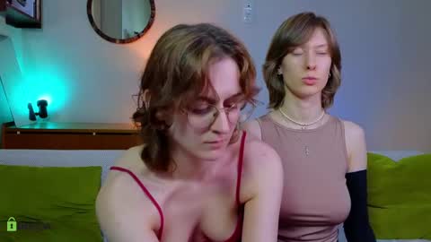 Snapshot of jitoon_exe chatting on 25, 4, 2026 Hey Guys We are Julia ginger Tina brunette online show from 25, 4, 2026