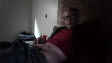 Snapshot of jizzmitten5 chatting on 2, 11, 2025 jizzmitten5 online show from 2, 11, 2025