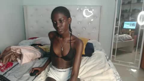 Snapshot of jjojoblackqueen chatting on 10, 5, 2026 JOJO online show from 10, 5, 2026