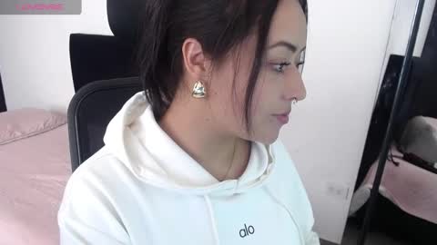 Snapshot of jjulietha95 chatting on 28, 9, 2025 Julieta online show from 28, 9, 2025