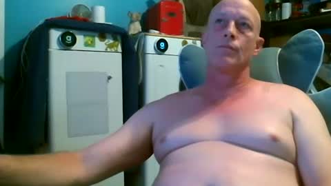 Snapshot of jlz2695 chatting on 1, 6, 2026 jlz2695 online show from 1, 6, 2026