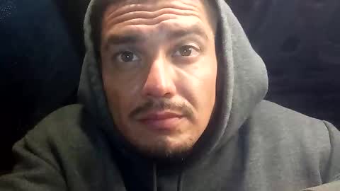 jmartel92 online show from 15, 4, 2026