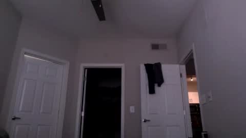 Snapshot of jmeaty5 chatting on 17, 12, 2025 jmeaty5 online show from 17, 12, 2025