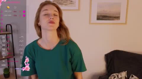 Snapshot of joan_huff chatting on 16, 10, 2025 Mia online show from 16, 10, 2025