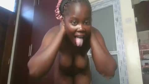 Snapshot of joankein_255 chatting on 15, 11, 2025 varl online show from 15, 11, 2025