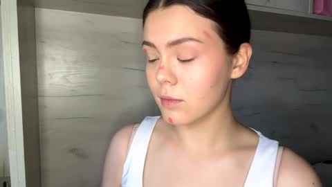 Mila online show from 4, 4, 2026