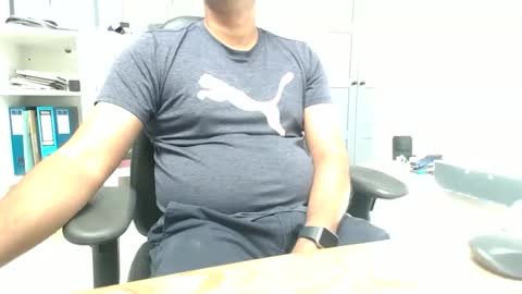 Snapshot of joe765shades chatting on 29, 5, 2026 joe765shades online show from 29, 5, 2026