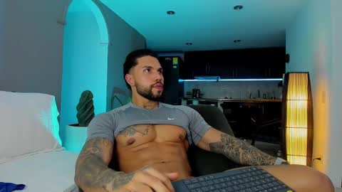 Snapshot of joe_esthetic chatting on 11, 2, 2025 joe_esthetic online show from 11, 2, 2025