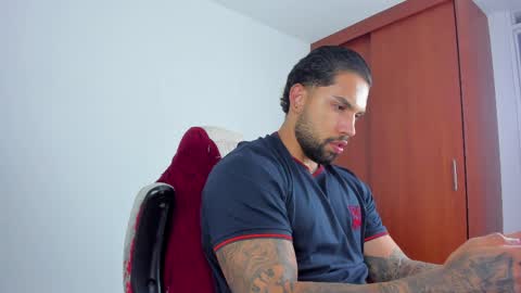 Snapshot of joe_esthetic chatting on 10, 4, 2026 joe_esthetic online show from 10, 4, 2026