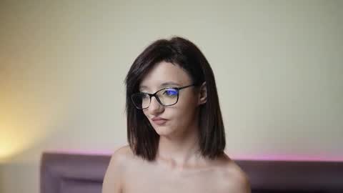  Joelle  online show from 26, 6, 2026
