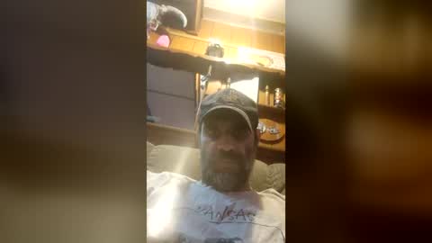 Snapshot of joeykeeton87 chatting on 19, 7, 2026 joeykeeton87 online show from 19, 7, 2026