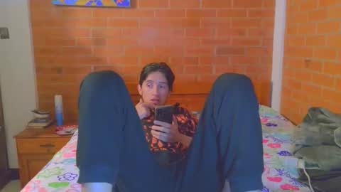 johan70nsexy online show from 3, 12, 2025