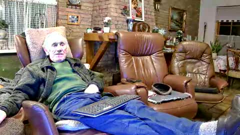 Snapshot of johan7_heet chatting on 5, 12, 2025 johan7 heet online show from 5, 12, 2025