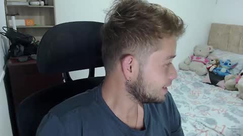 JOHAN independient model online show from 31, 12, 2024