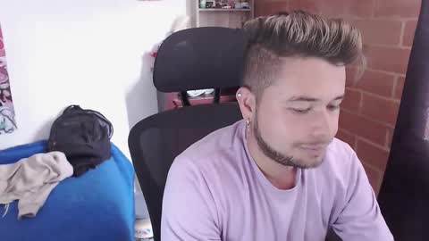 Snapshot of johanleonsweetboy chatting on 15, 1, 2026 JOHAN independient model online show from 15, 1, 2026