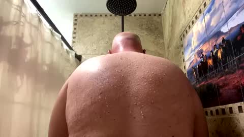 Snapshot of john40a chatting on 6, 1, 2025 John online show from 6, 1, 2025