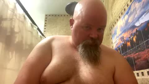 Snapshot of john40a chatting on 12, 1, 2025 John online show from 12, 1, 2025