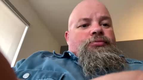 Snapshot of john40a chatting on 12, 3, 2025 John online show from 12, 3, 2025