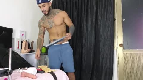 Snapshot of john_and_louis chatting on 15, 2, 2025 John online show from 15, 2, 2025