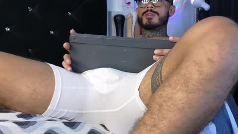 Snapshot of john_and_louis chatting on 27, 2, 2025 John online show from 27, 2, 2025