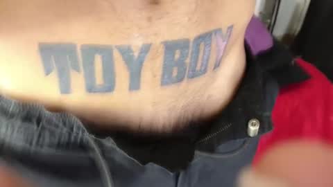 Snapshot of john_and_louis chatting on 5, 3, 2025 John online show from 5, 3, 2025