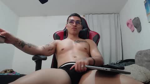 Snapshot of john_s117 chatting on 8, 5, 2026 JOHN online show from 8, 5, 2026