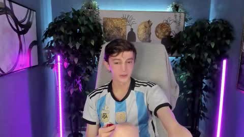 Snapshot of john_weasley chatting on 1, 11, 2025 John online show from 1, 11, 2025