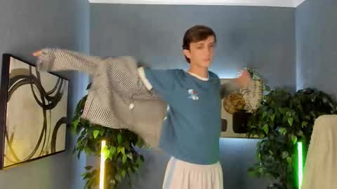 Snapshot of john_weasley chatting on 5, 11, 2025 John online show from 5, 11, 2025