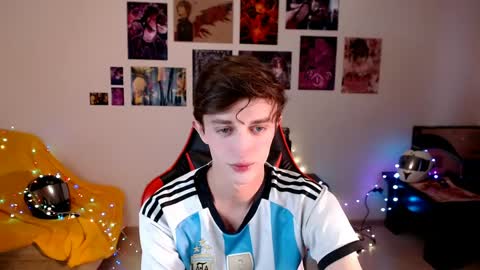 Snapshot of john_winx chatting on 2, 4, 2026 john_winx online show from 2, 4, 2026