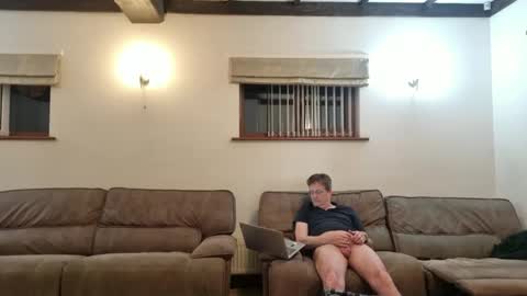 Snapshot of johnathan_stuart33 chatting on 12, 4, 2026 johnathan_stuart33 online show from 12, 4, 2026