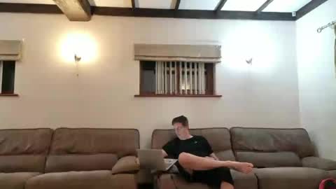 johnathan_stuart33 online show from 16, 6, 2026