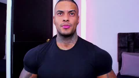 Snapshot of johnbelt_ chatting on 19, 11, 2025 john belt online show from 19, 11, 2025