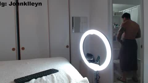 Snapshot of johnklleyn chatting on 25, 3, 2026 john online show from 25, 3, 2026