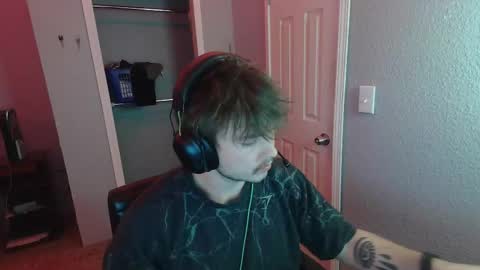 Snapshot of johnlights0 chatting on 5, 12, 2025 John Lights online show from 5, 12, 2025