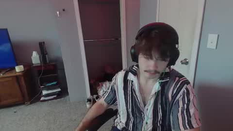 Snapshot of johnlights0 chatting on 16, 12, 2025 John Lights online show from 16, 12, 2025