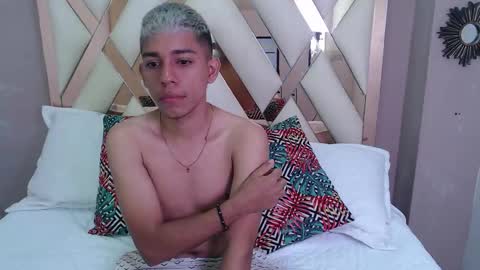 Snapshot of johnn_miller_ chatting on 17, 12, 2025 JOHNN MILLER online show from 17, 12, 2025