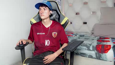 Snapshot of johnny_cagee chatting on 10, 9, 2025 johnny_cagee online show from 10, 9, 2025