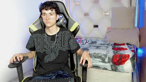 Snapshot of johnny_cagee chatting on 18, 9, 2025 johnny_cagee online show from 18, 9, 2025