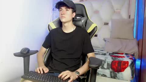 Snapshot of johnny_cagee chatting on 28, 9, 2025 johnny_cagee online show from 28, 9, 2025