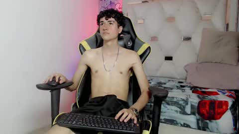 Snapshot of johnny_cagee chatting on 1, 10, 2025 johnny_cagee online show from 1, 10, 2025