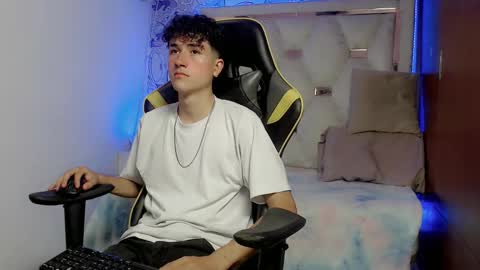 johnny_cagee online show from 9, 11, 2025