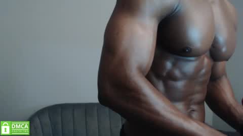 Snapshot of johnnydolce50 chatting on 29, 4, 2026 MASTER OF SUBS BETA SLAVES online show from 29, 4, 2026