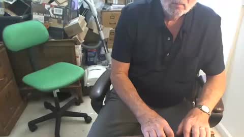 Snapshot of johnnys110153 chatting on 1, 11, 2025 johnnys110153 online show from 1, 11, 2025